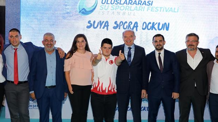 İSTANBUL, HAFTA SONU “SUYA SPORA DOKUNACAK”