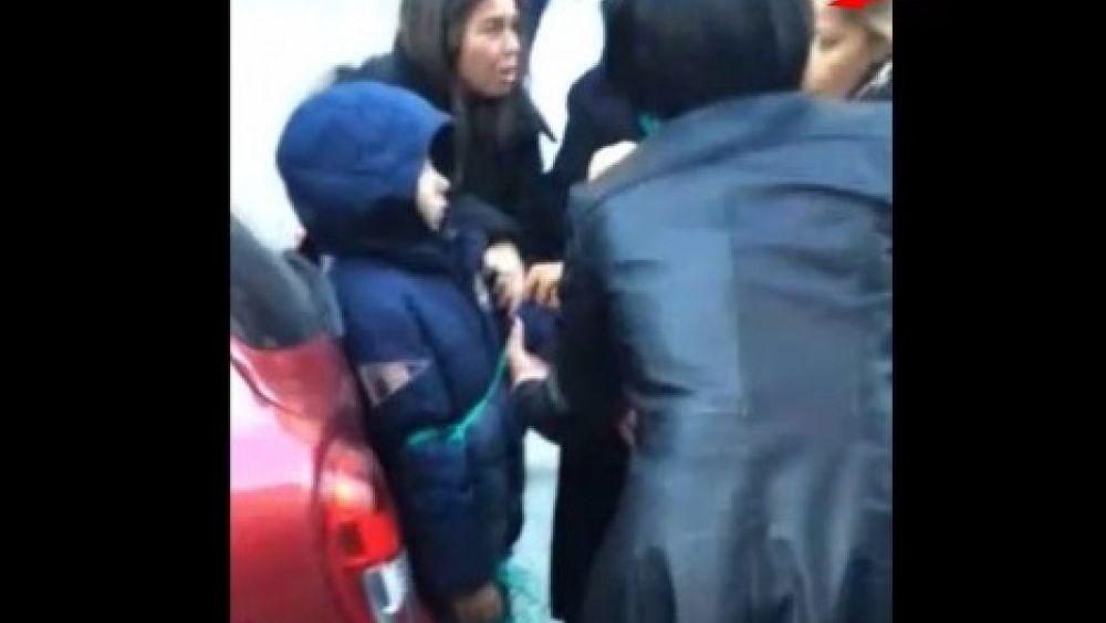 İstanbul'da Şok Uygulama Çocuğunu Aracının Arkasına Bağladı