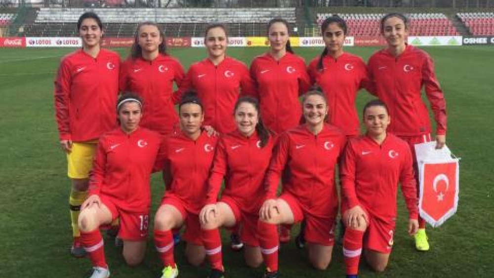 U16 Kız Milli Takımı, Polonya'yı 2-0 yendi