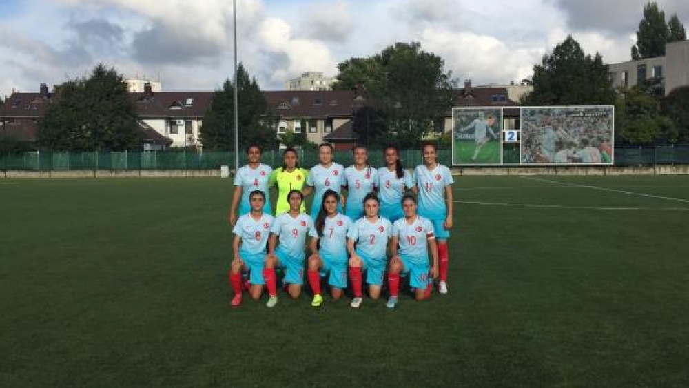 U17 Kız Milli Takımı, Macaristan'ı 4-2 yendi