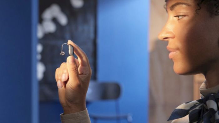 Dünyanın En Küçük Yapay Zekalı İşitme Cihazı Beltone Envision Maxtone’da